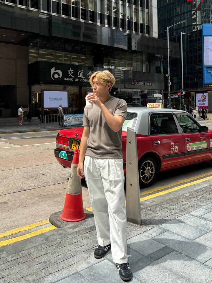 純白挺身落地褲