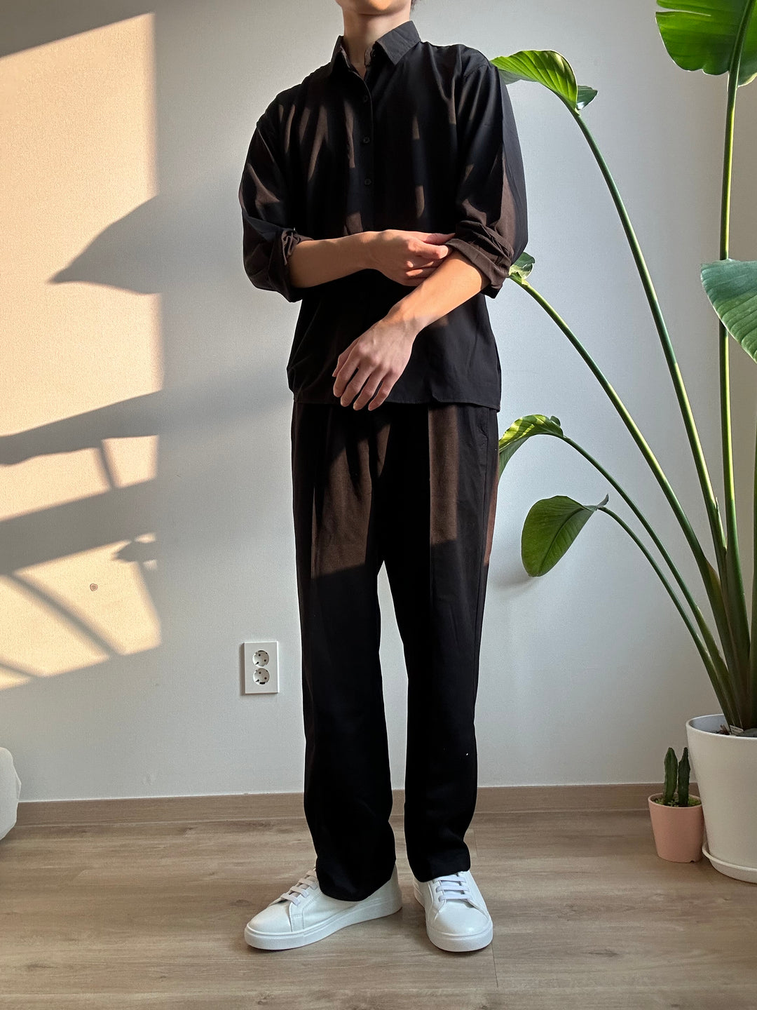 透氣輕薄黑色襯衫 香港男裝