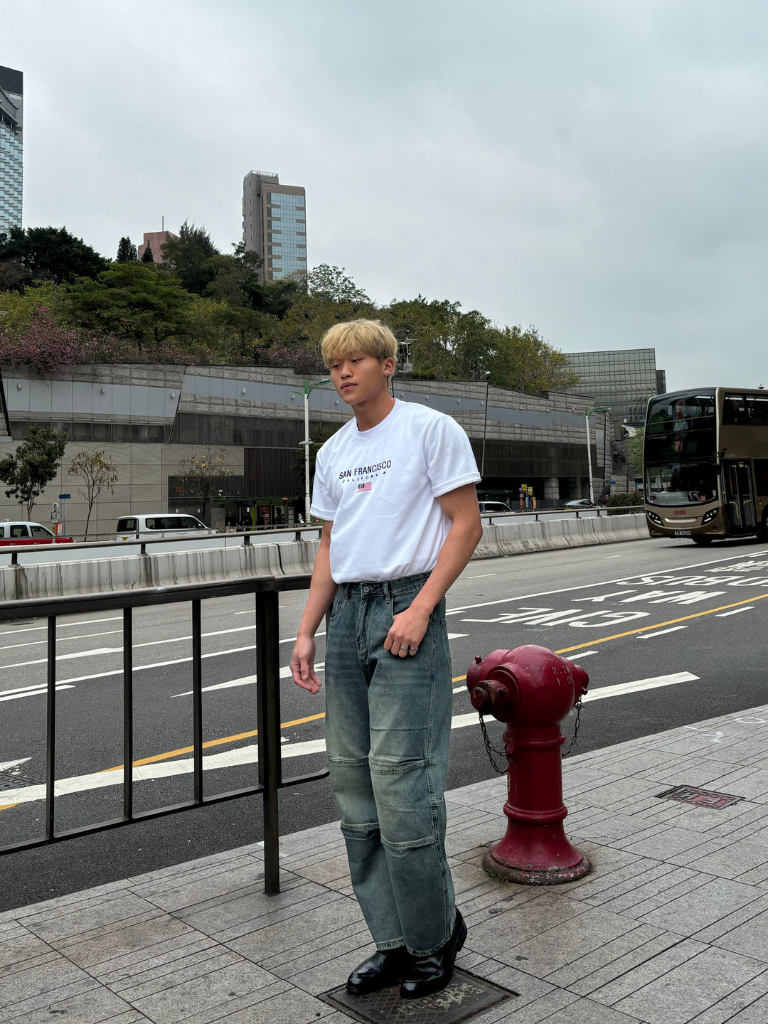 水洗刀紋牛仔褲 韓國男裝