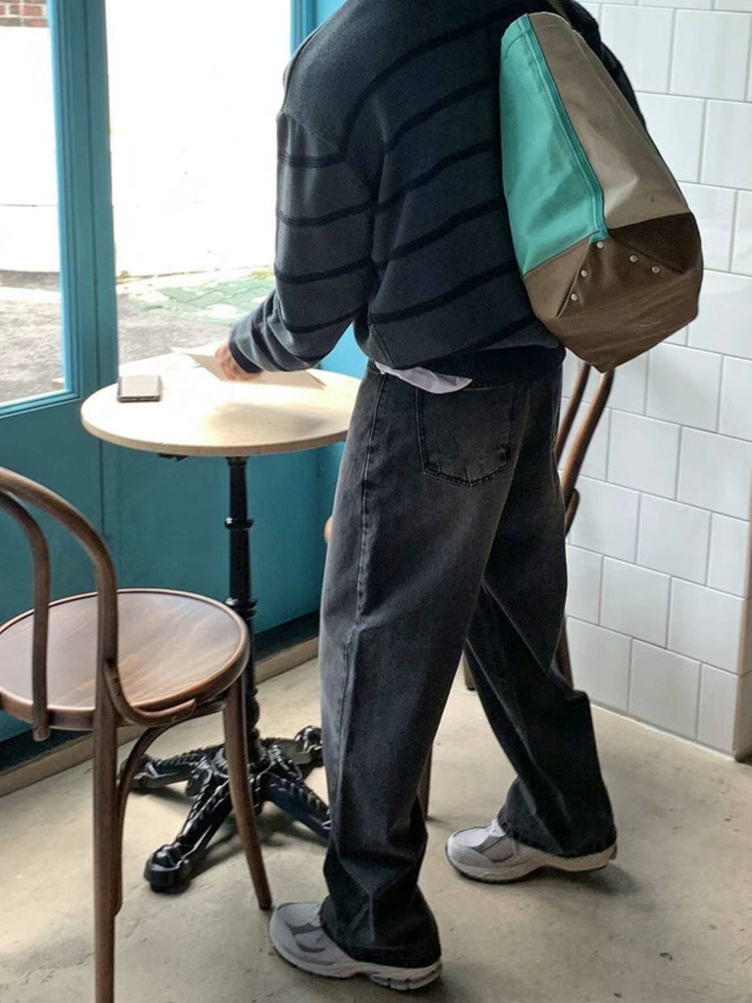 間條襯搭針織上衣