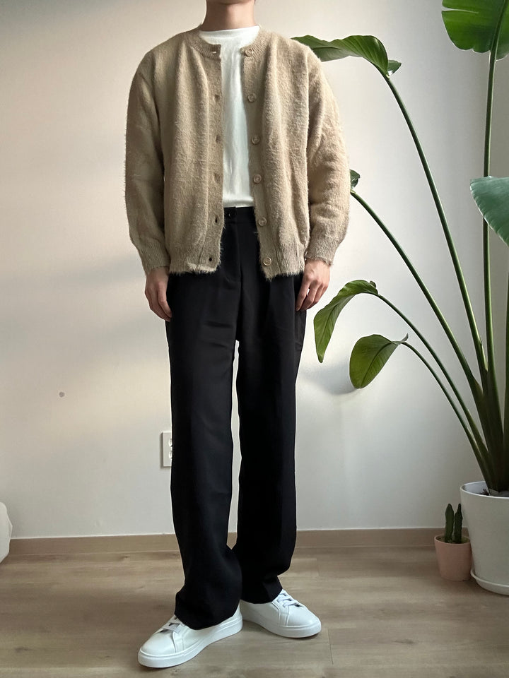 黑色落地西裝褲