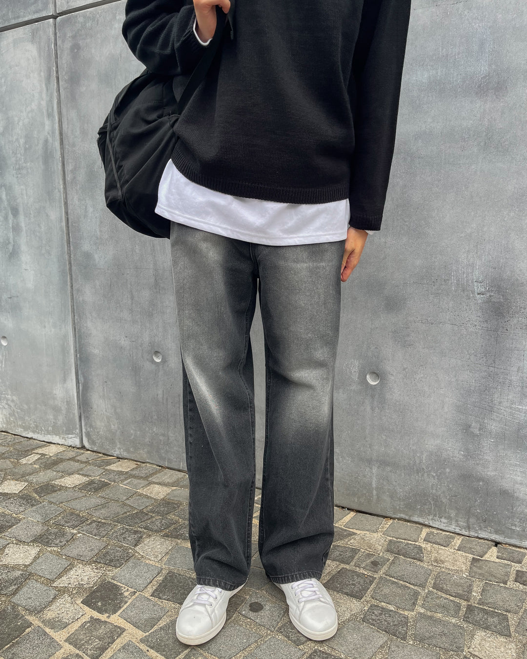 黑色水洗牛仔褲