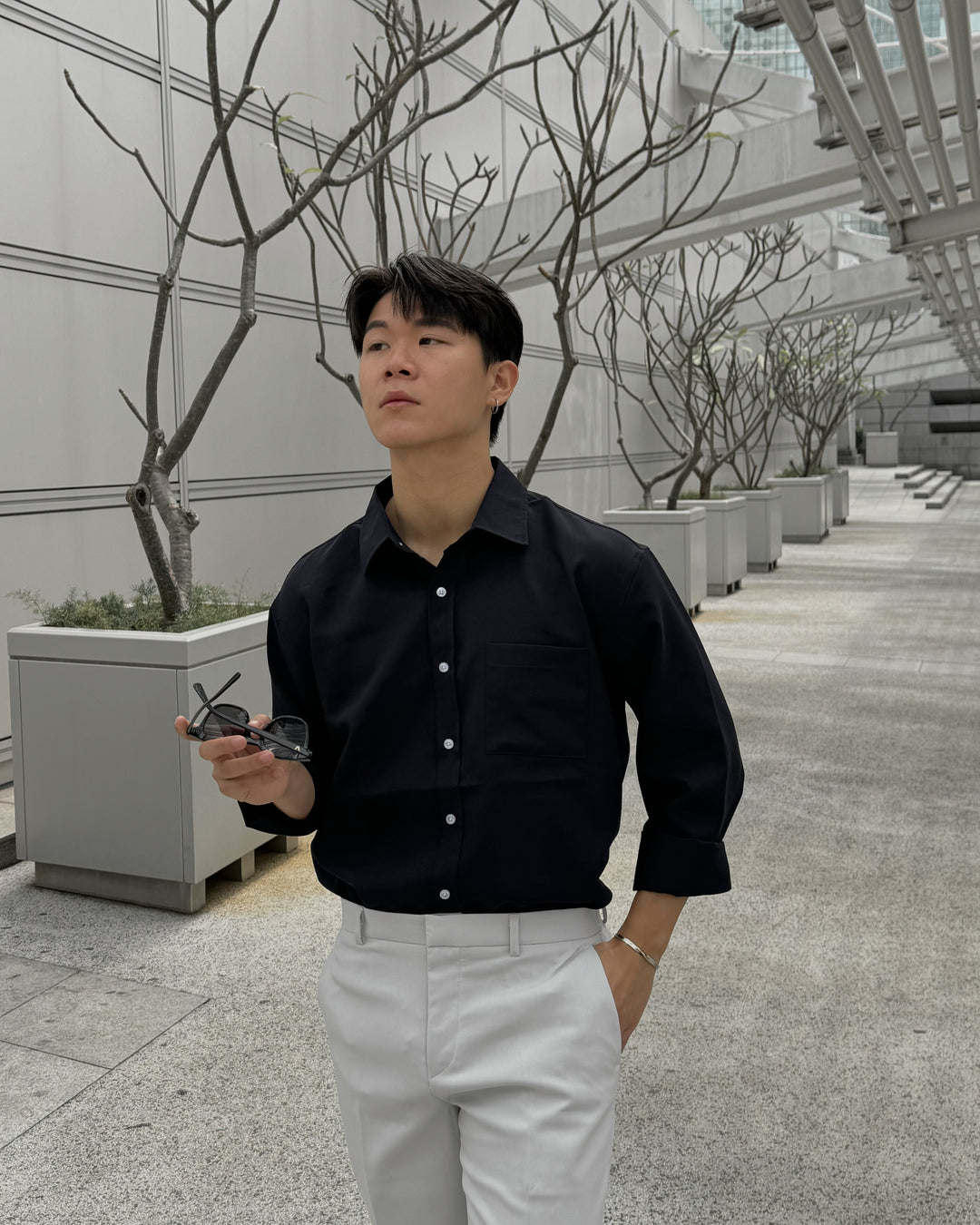 黑色透氣百搭襯衫