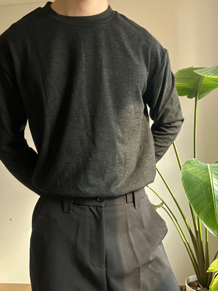 親膚碳灰長袖襯搭上衣