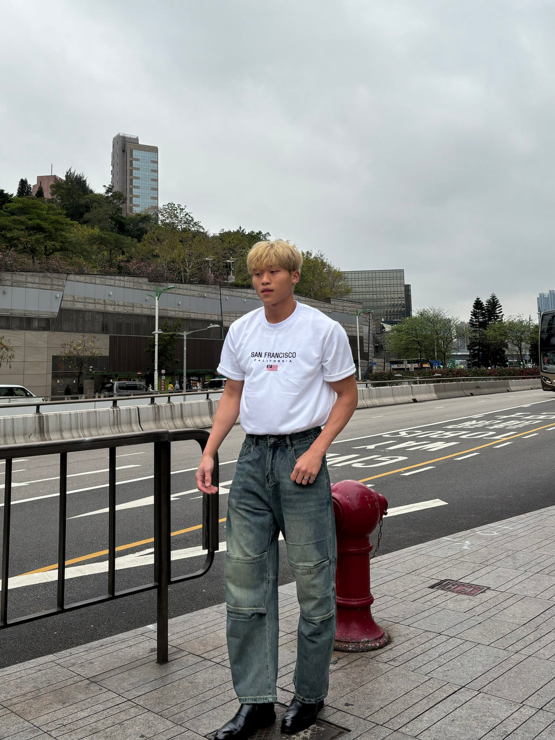 水洗刀紋牛仔褲 韓國男裝