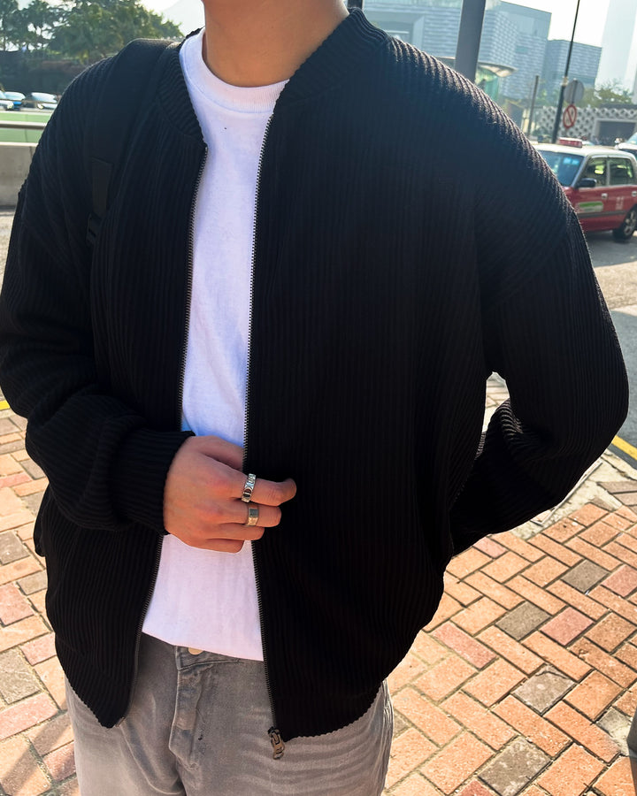 基本款黑色外套