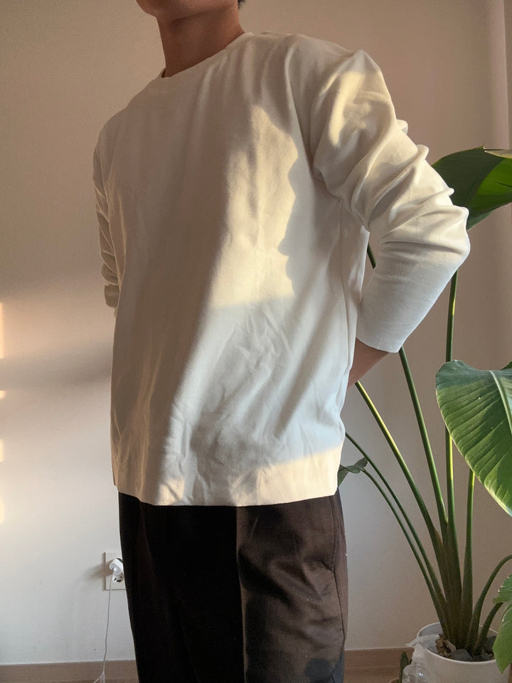 純白色長袖上衣 香港男裝