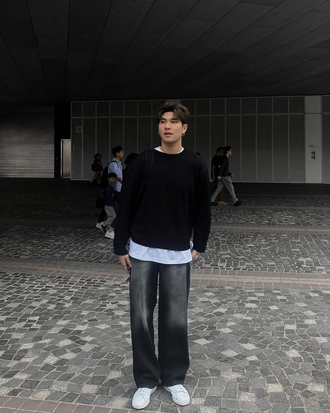 黑色圓領針織上衣