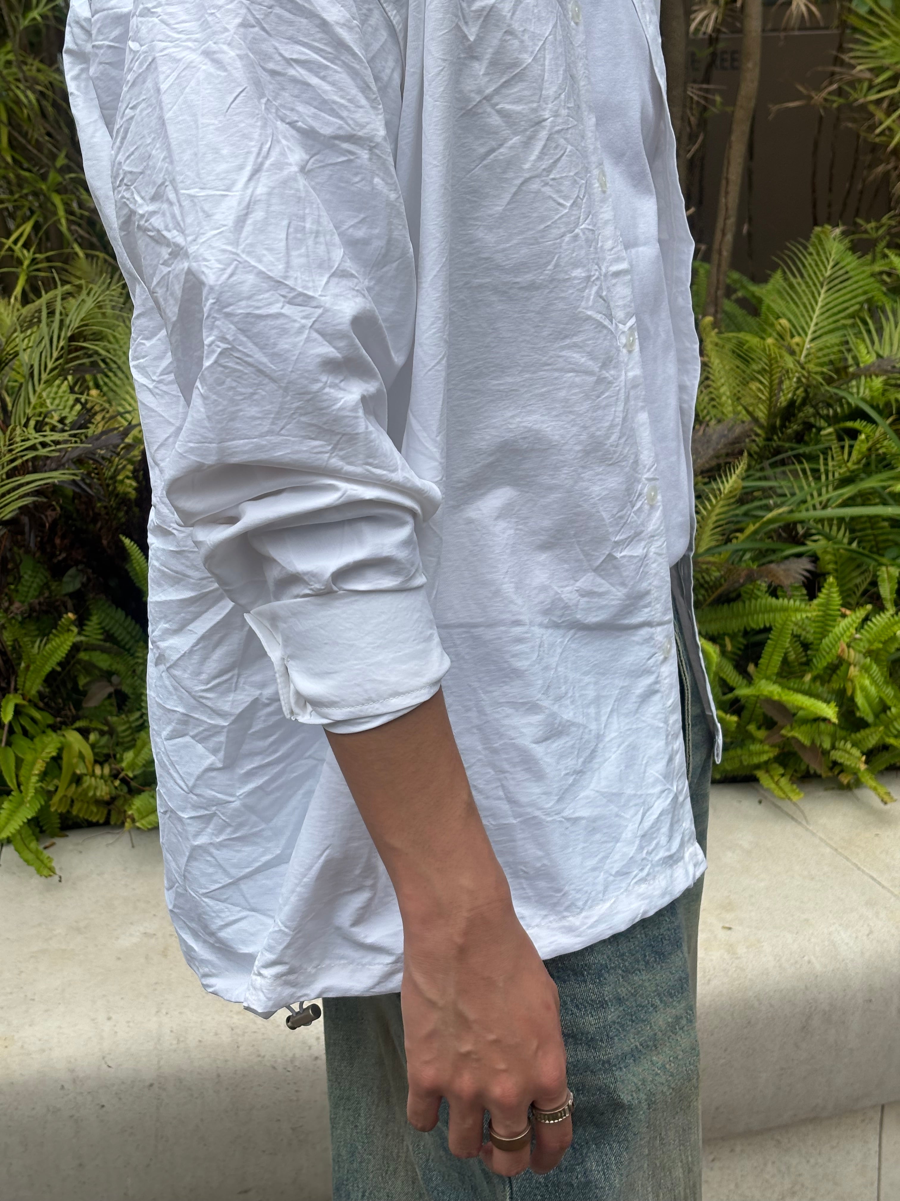 質感淡紋理白色襯衫