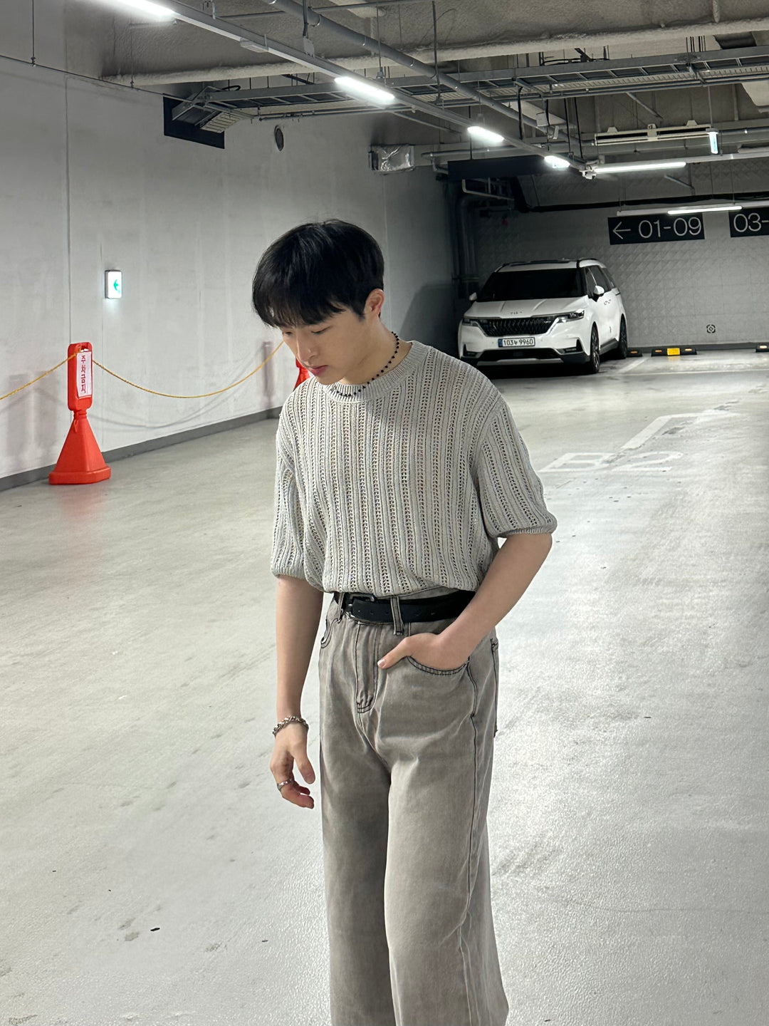 米灰暗紋短袖上衣