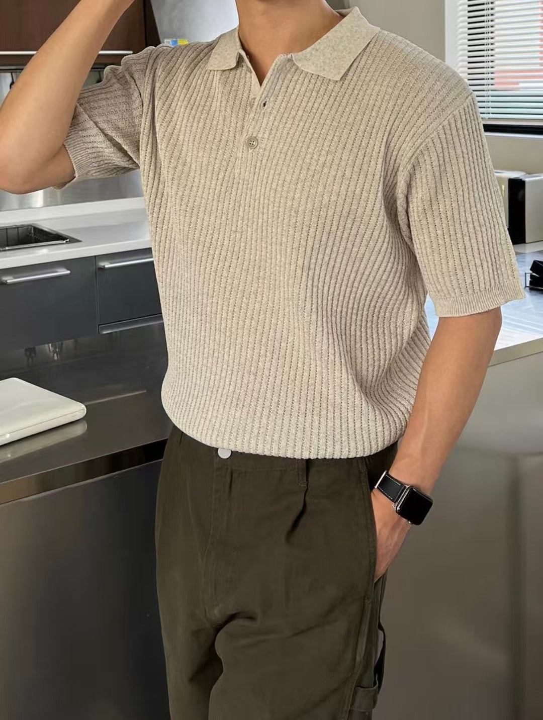 細紋翻領短袖上衣