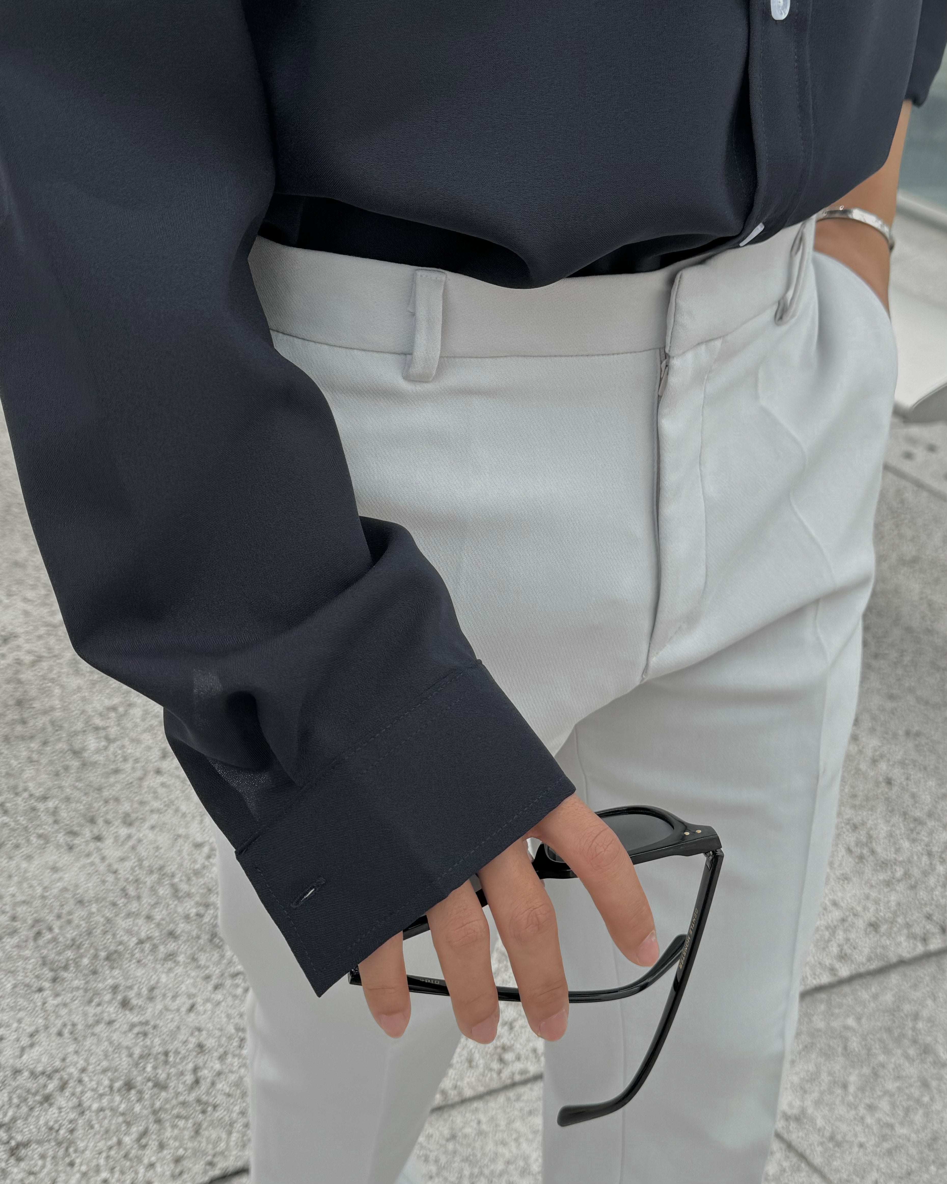 黑色透氣百搭襯衫