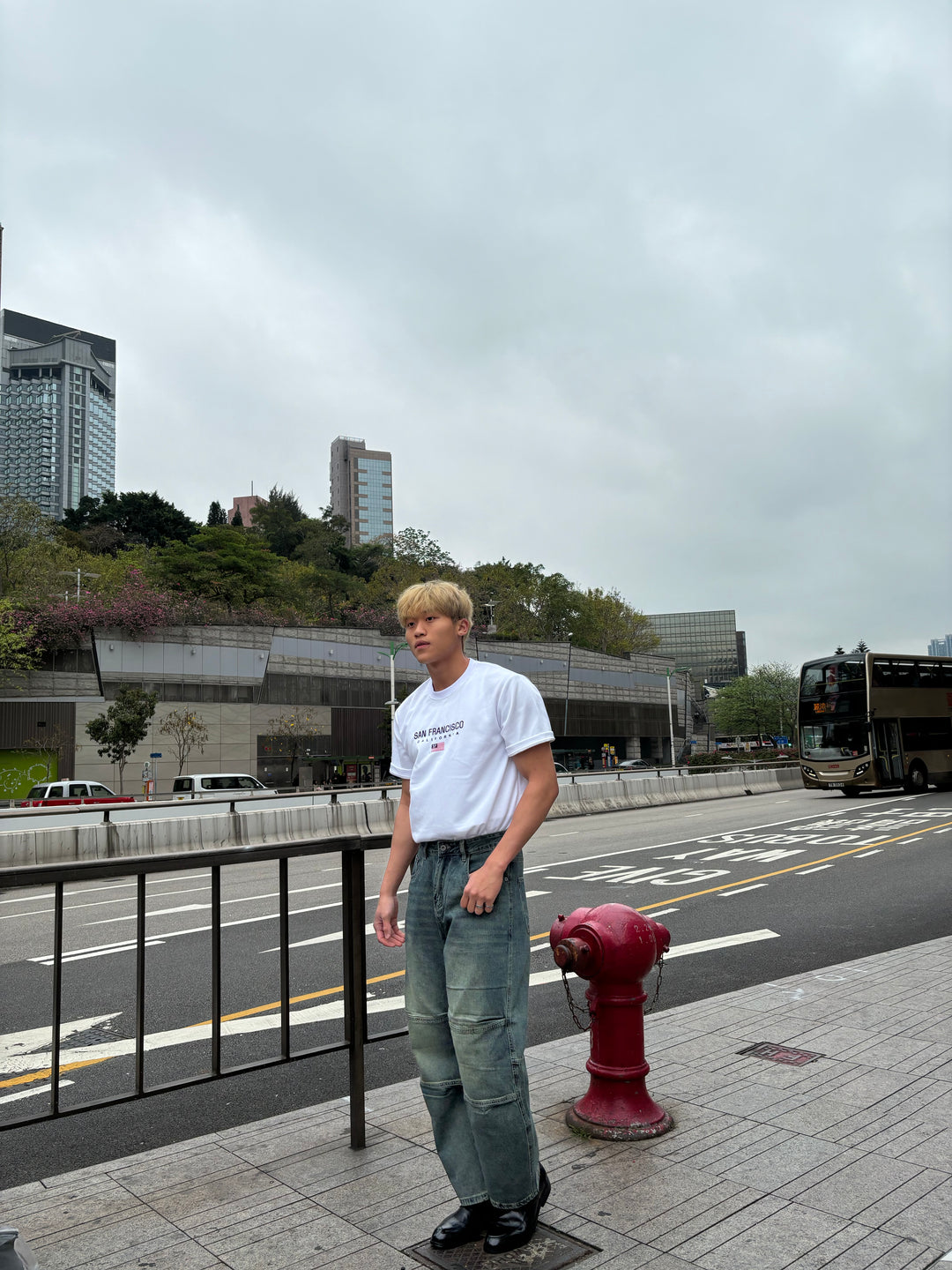 水洗刀紋牛仔褲 韓國男裝