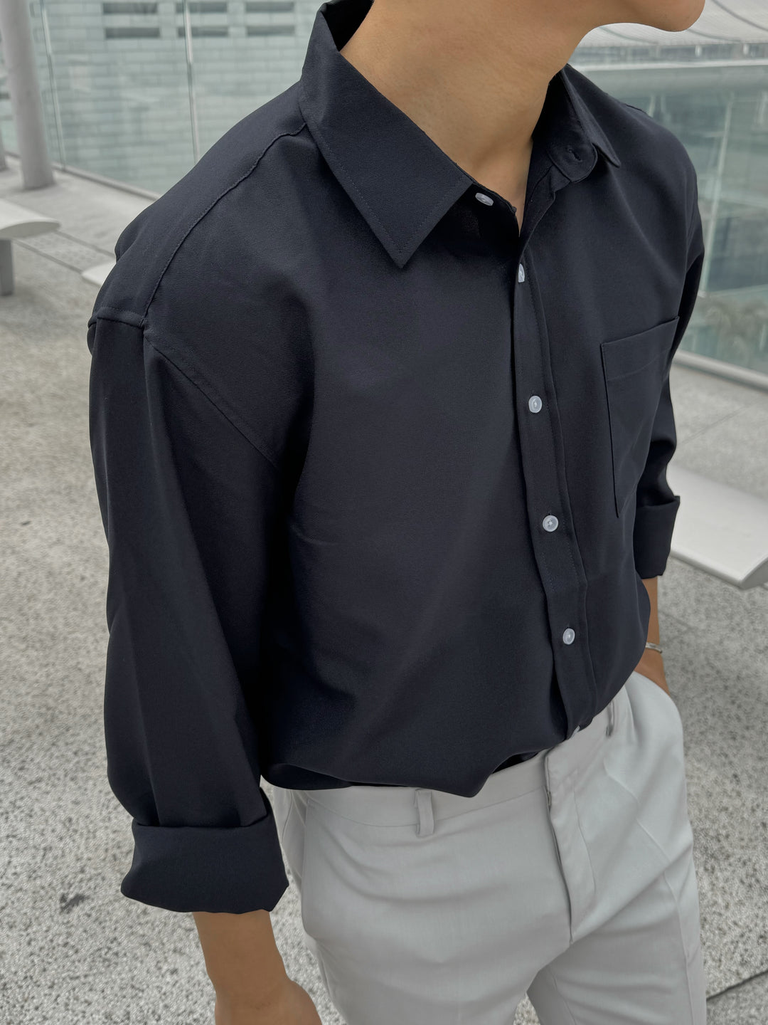 黑色透氣百搭襯衫