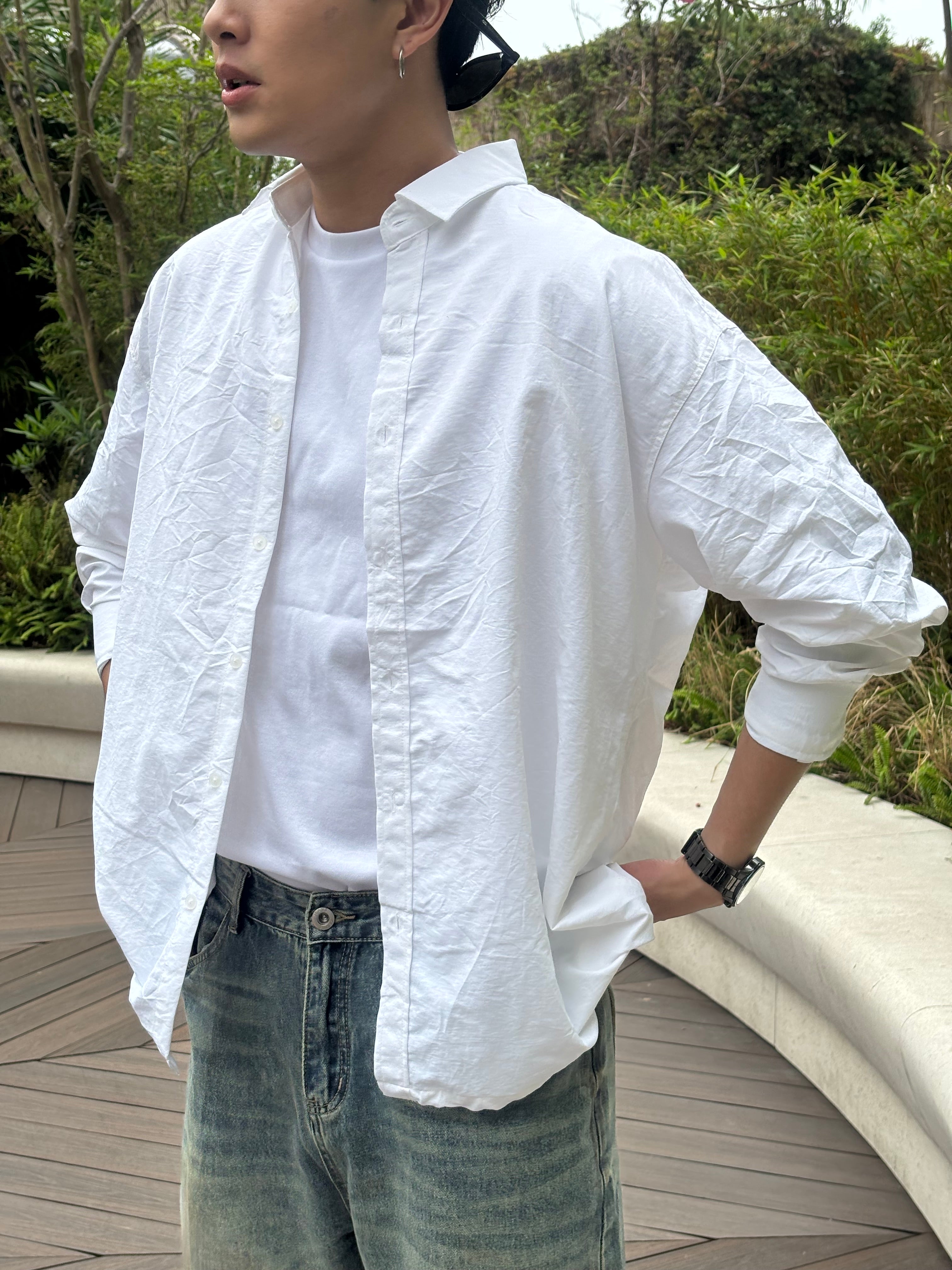 質感淡紋理白色襯衫