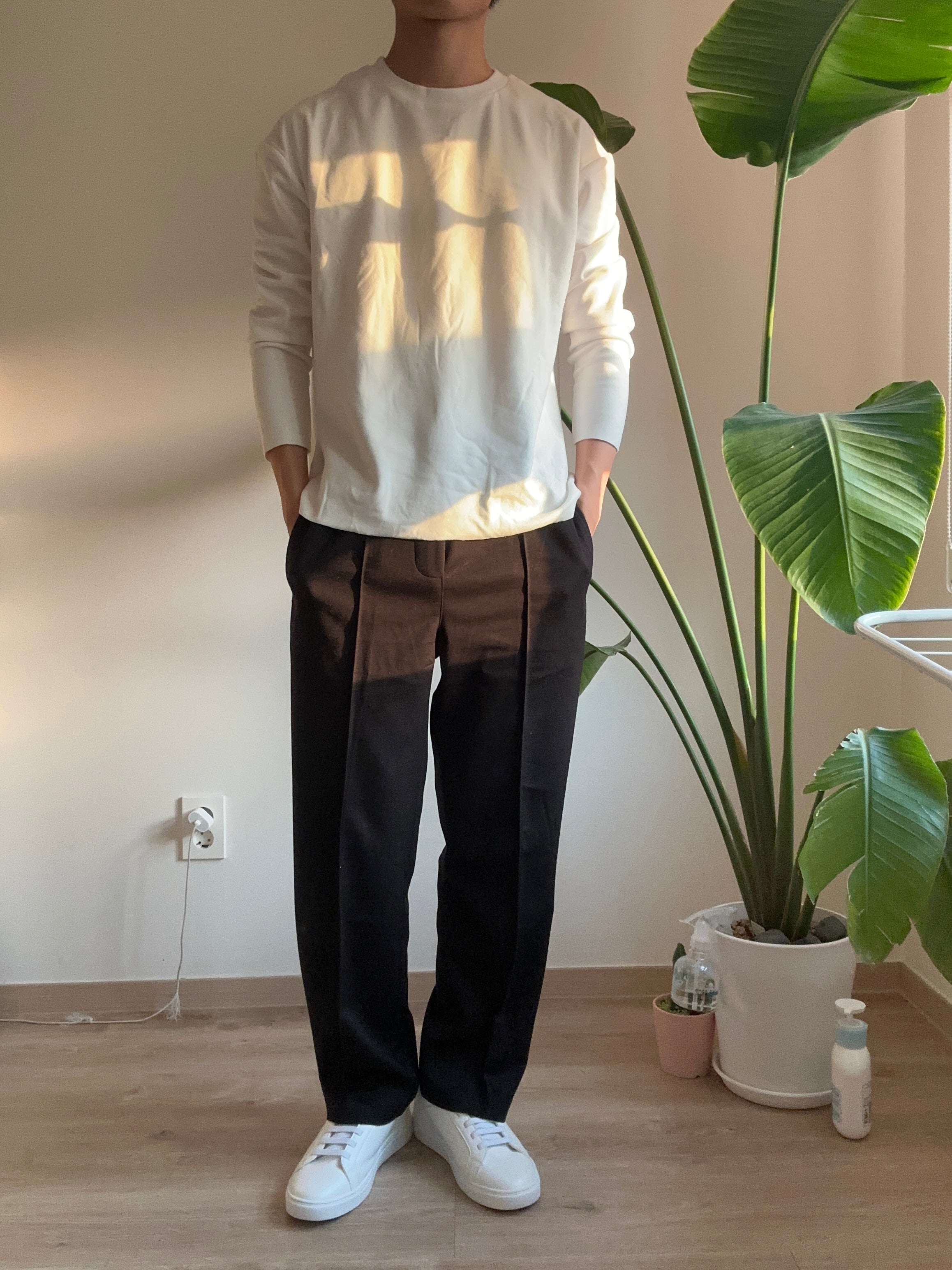 純白色長袖上衣 香港男裝