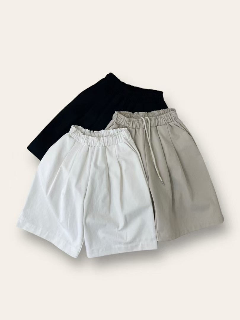 寬版襯搭短褲