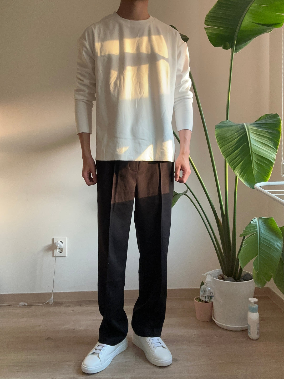 純白色長袖上衣 香港男裝