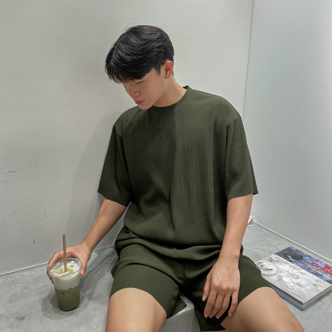 綠色短袖套裝短褲