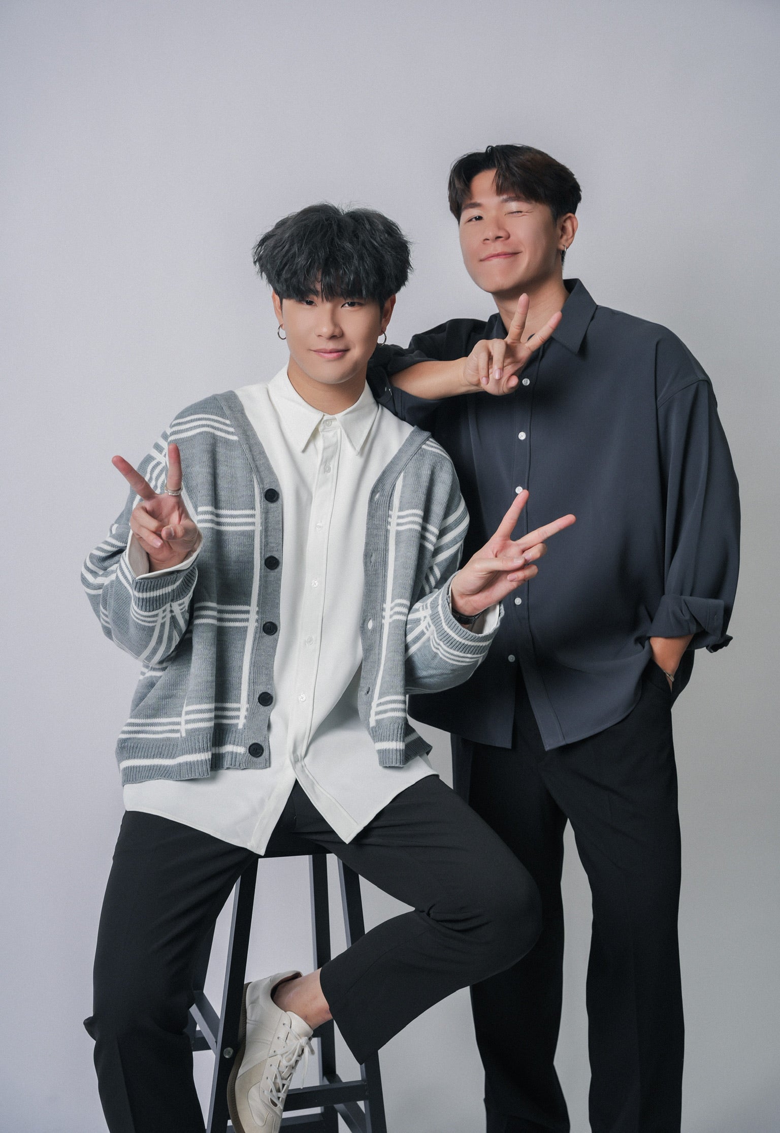 垂墜感滑身碳灰襯衫Basic Charcoal Shirt - 韓國男裝