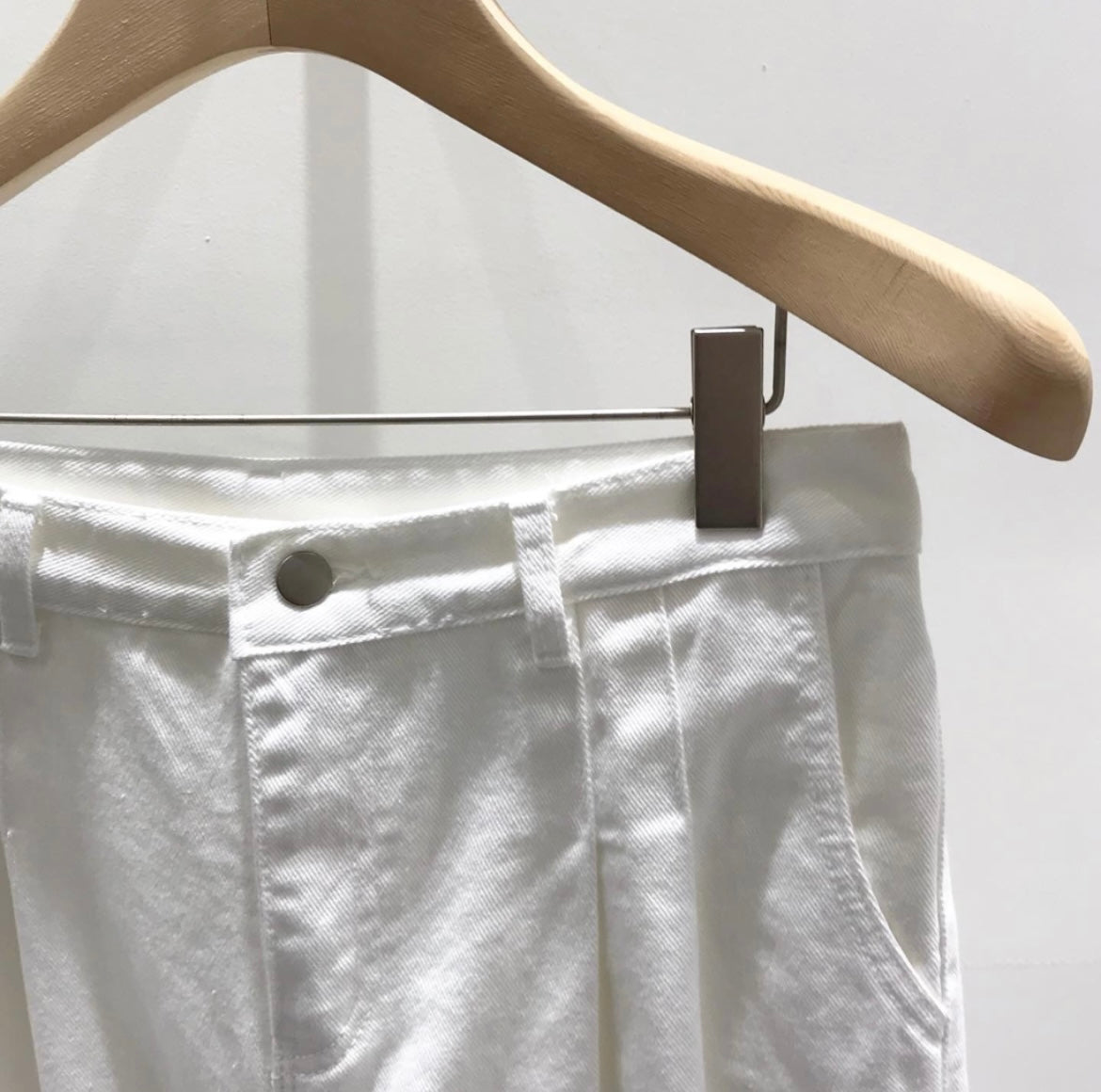 挺身落地牛仔褲