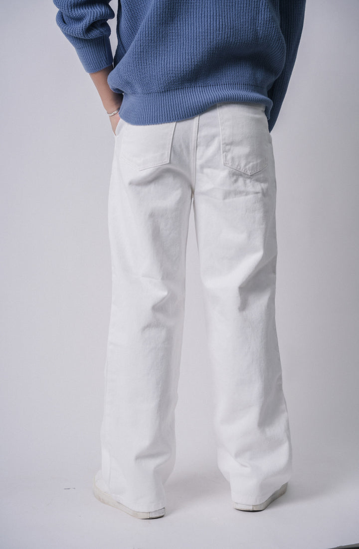 挺身落地牛仔褲