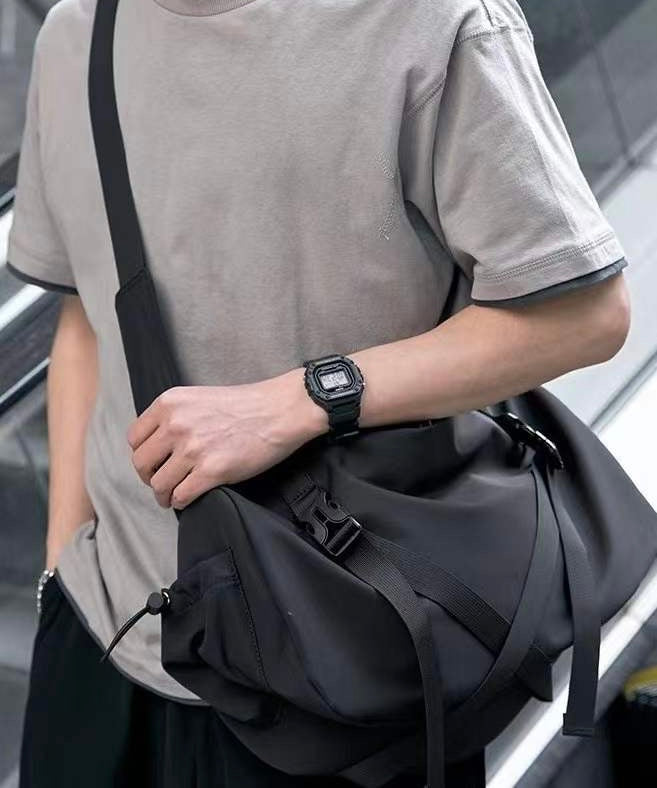 側肩上膊袋－韓國男袋