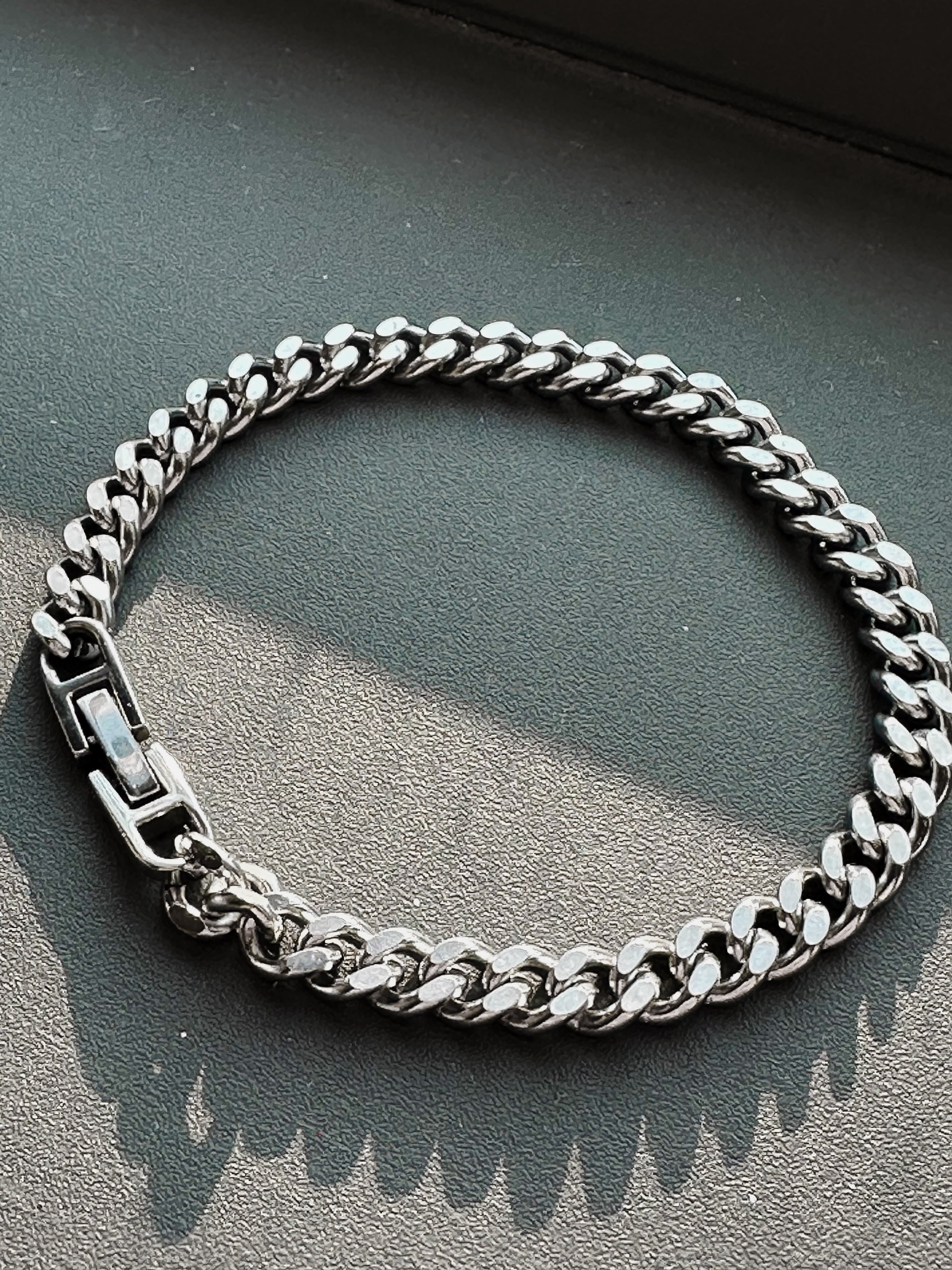 Minimalist Chain Bracelet