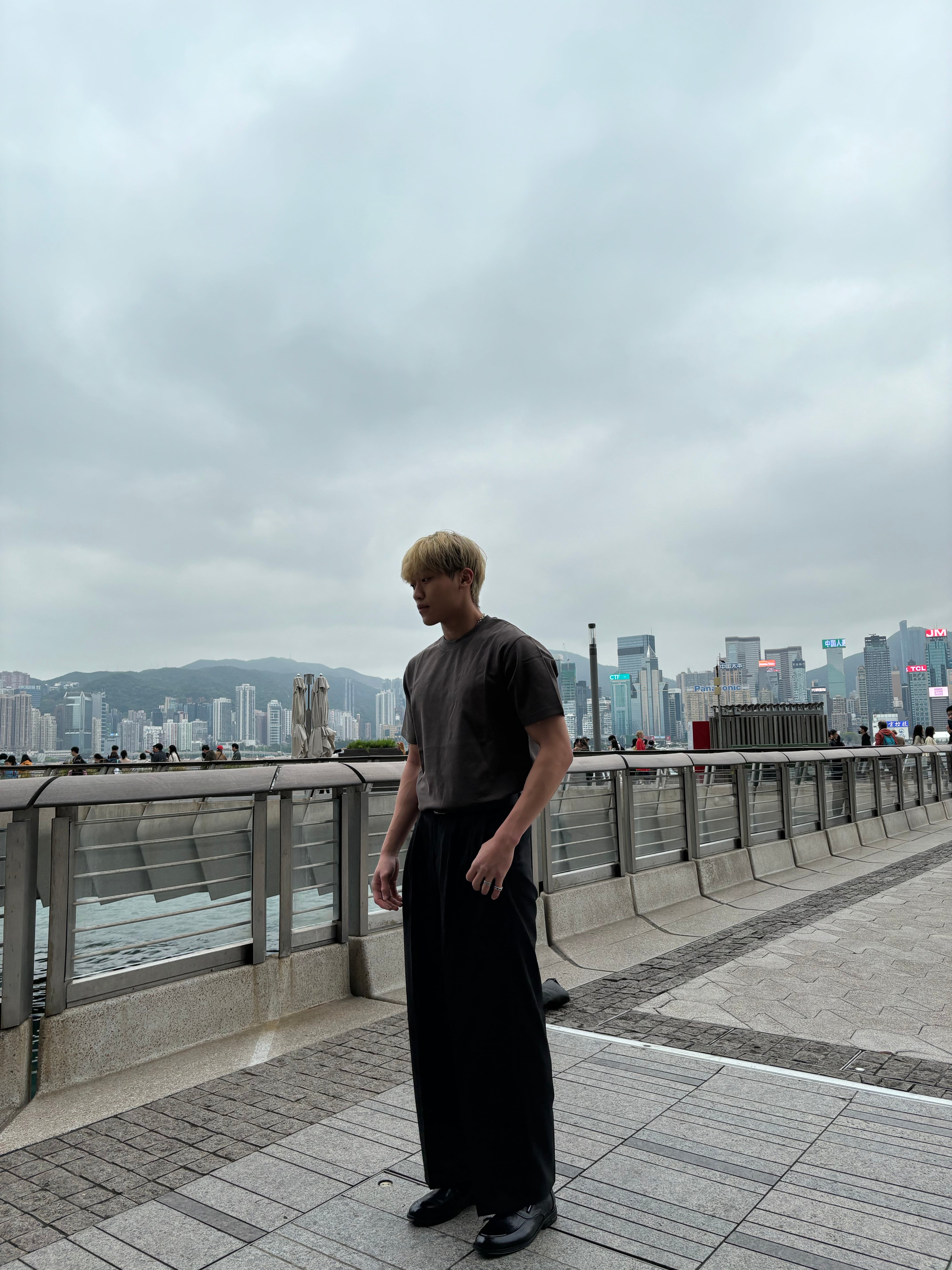 [自家品牌]純棉碳灰短袖上衣 韓國男裝