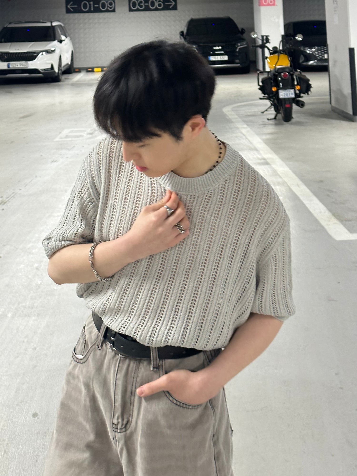 米灰暗紋短袖上衣