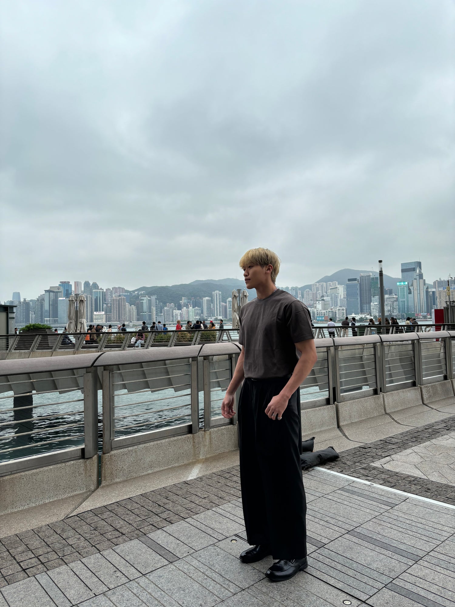 [自家品牌]純棉碳灰短袖上衣 韓國男裝