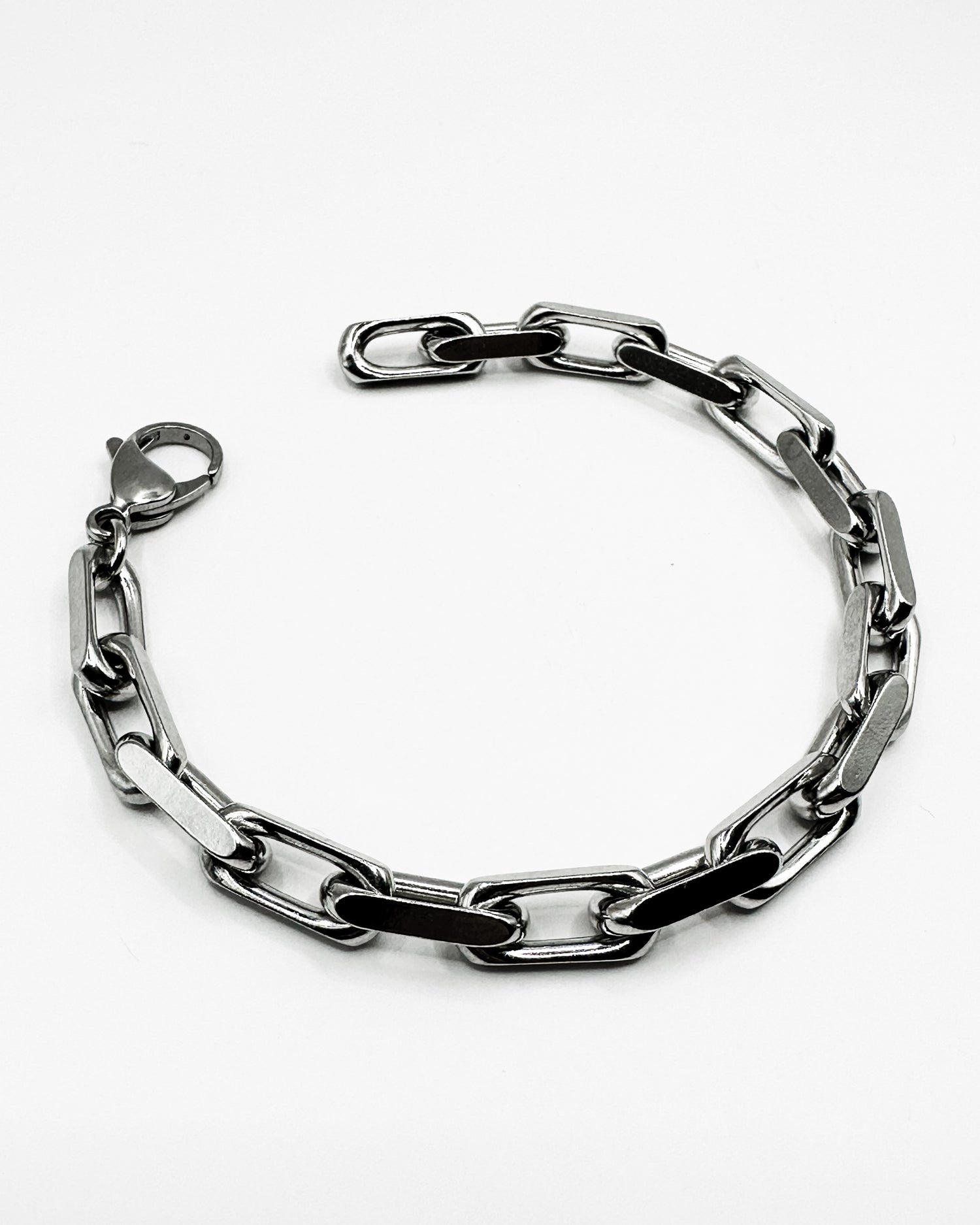 Fluid Square Chain Bracelet