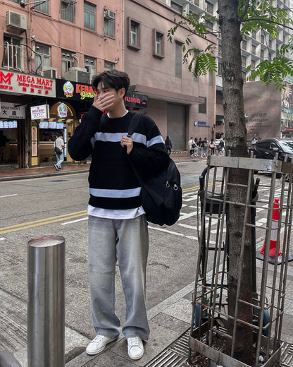 淺灰落地牛仔褲