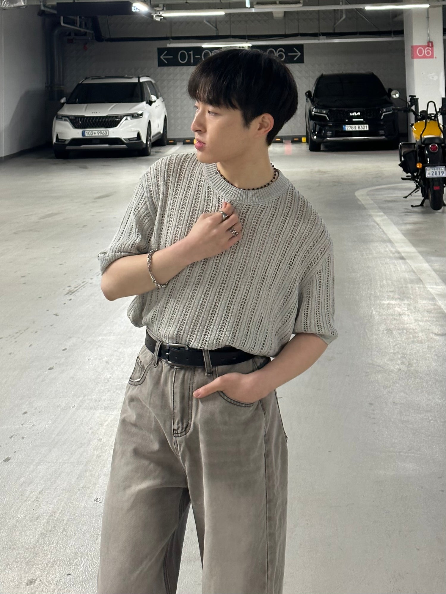 米灰暗紋短袖上衣