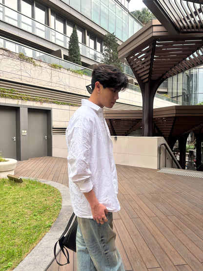 質感淡紋理白色襯衫