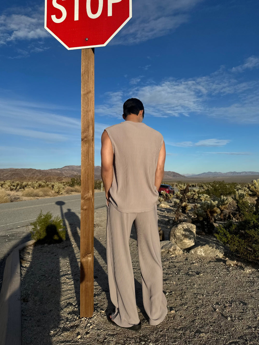 米色彈性長褲 男裝衫