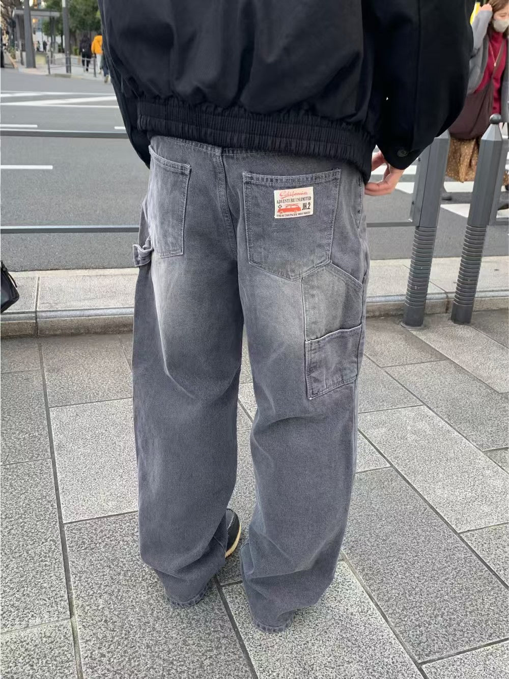 水洗碳灰牛仔褲