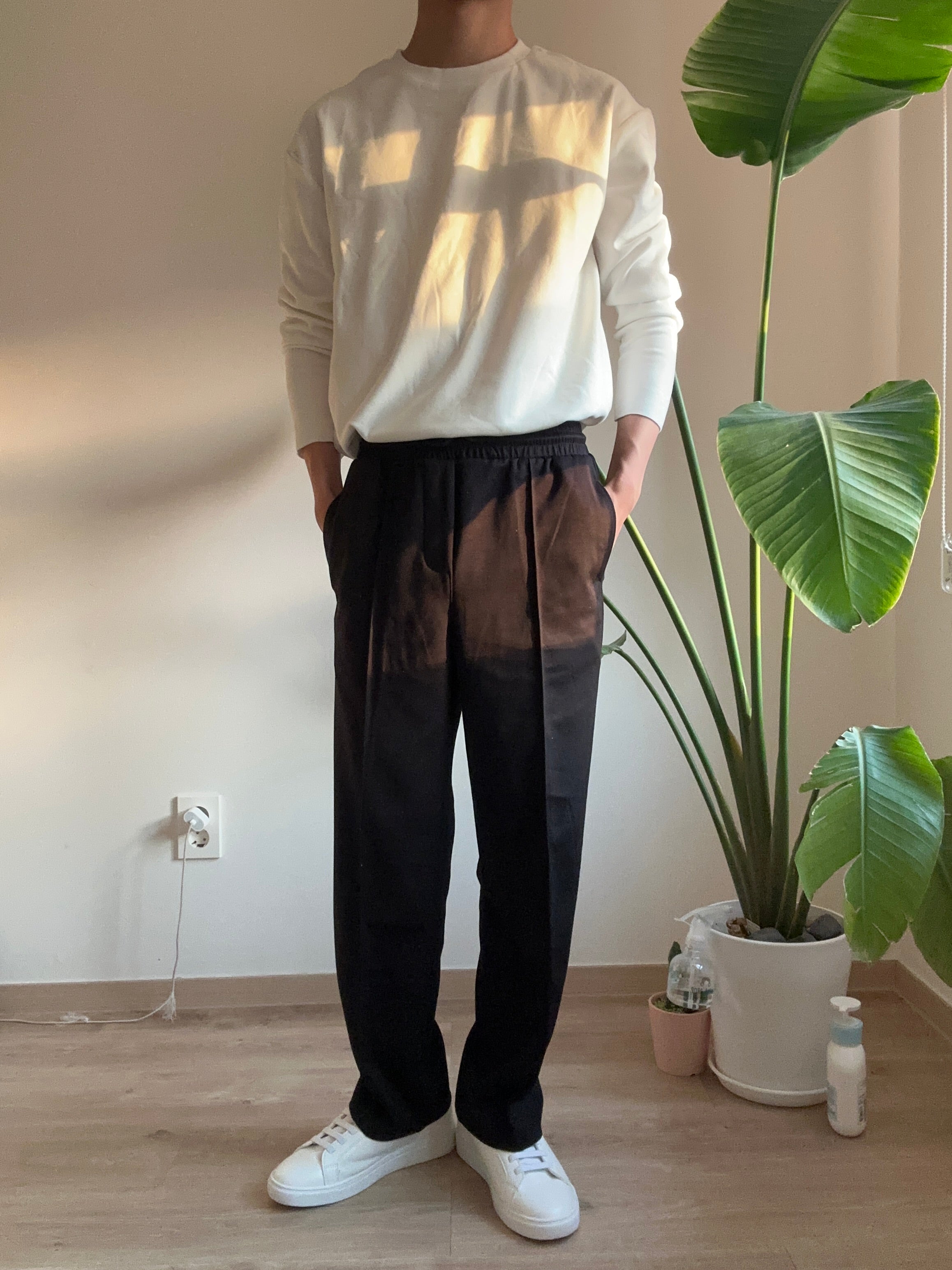 (超舒適!)黑色彈性落地褲 