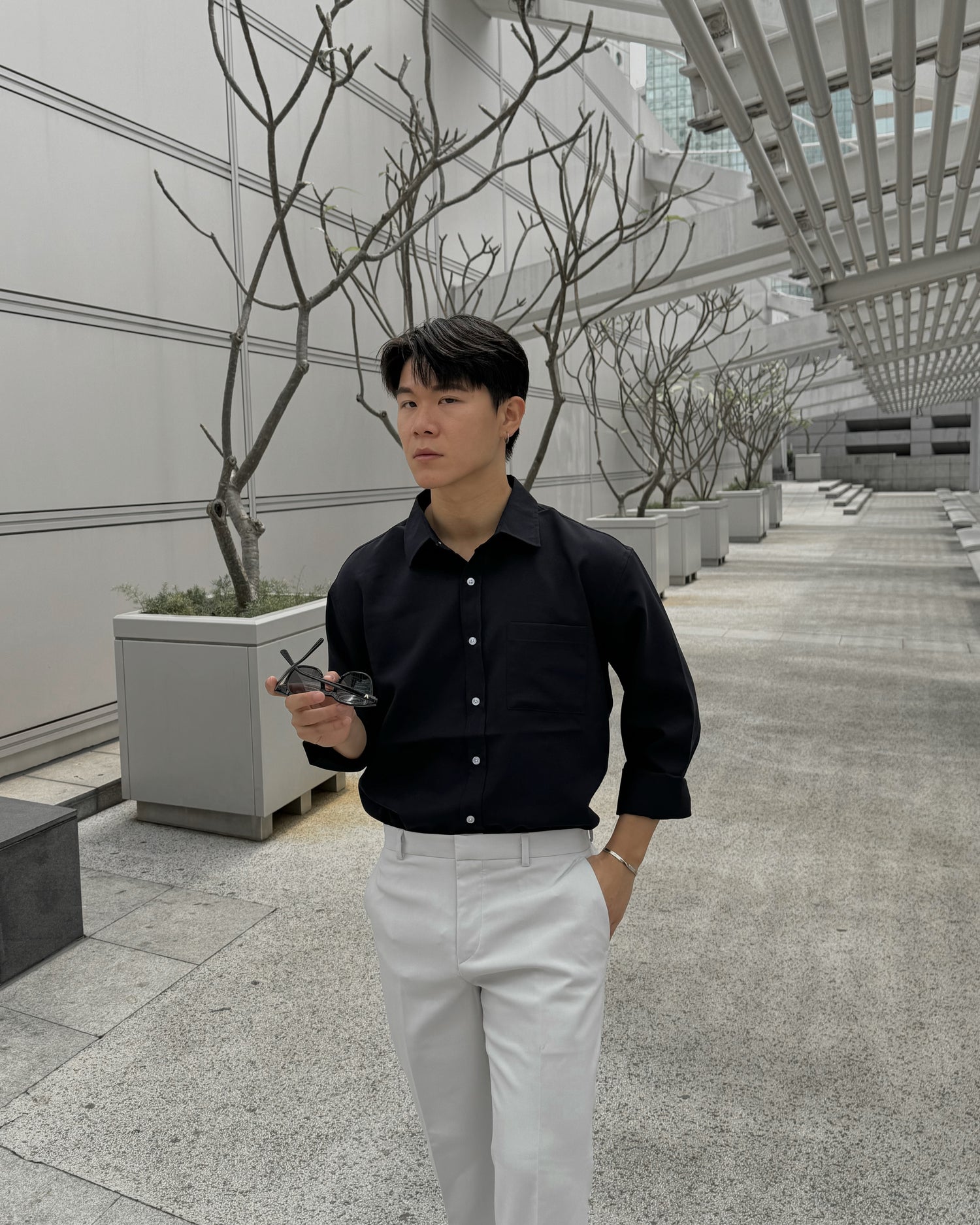 黑色透氣百搭襯衫