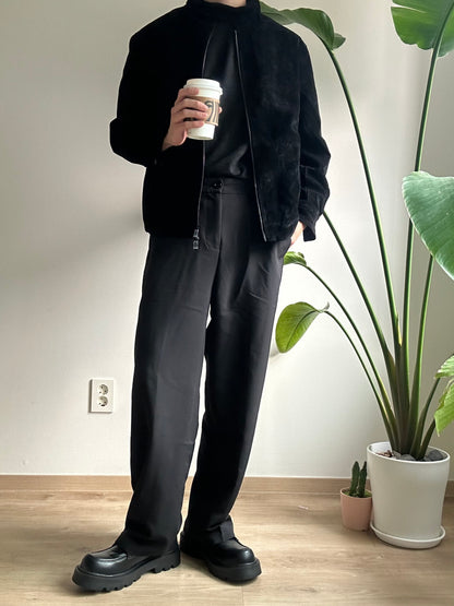 黑色落地西裝褲
