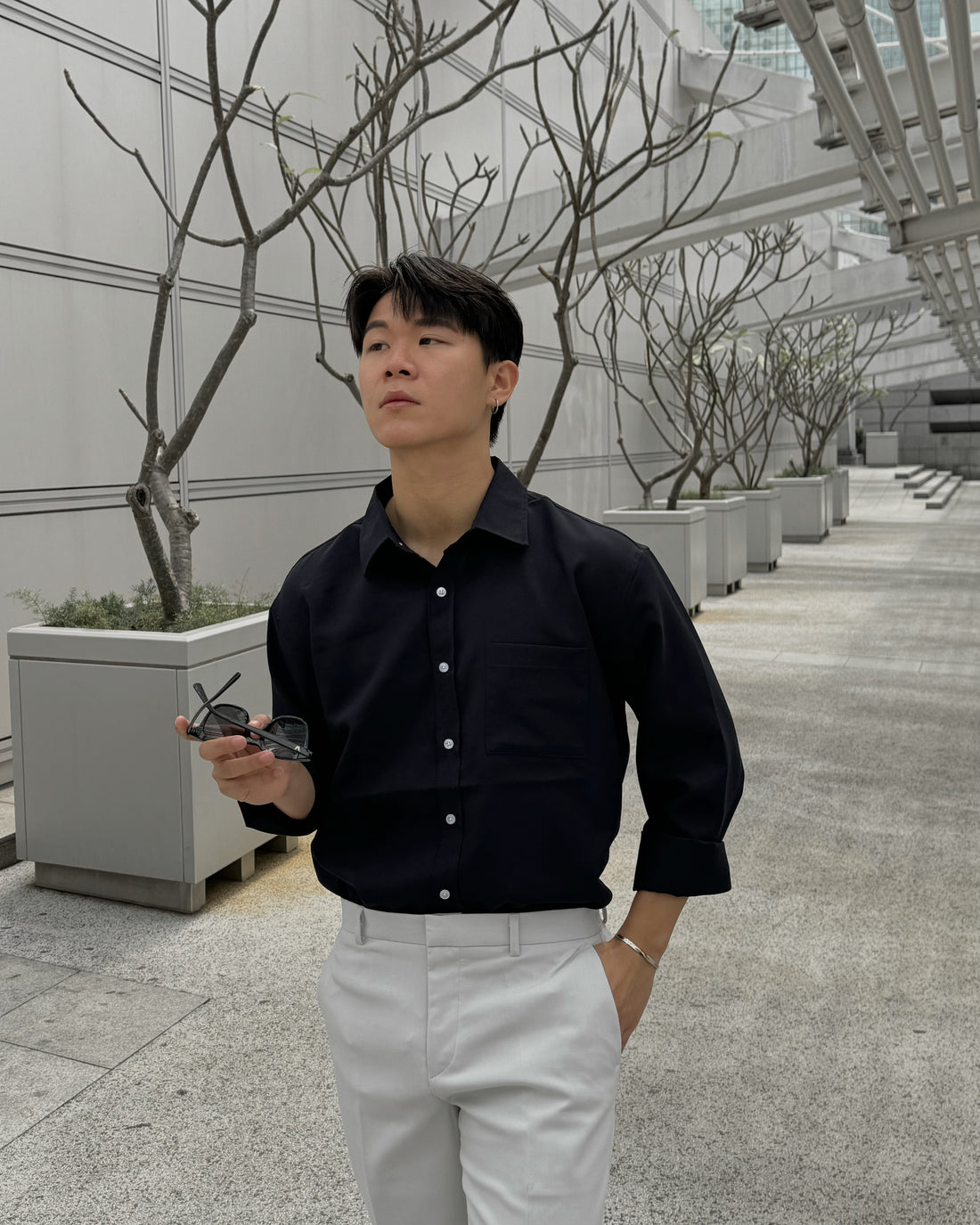 黑色透氣百搭襯衫