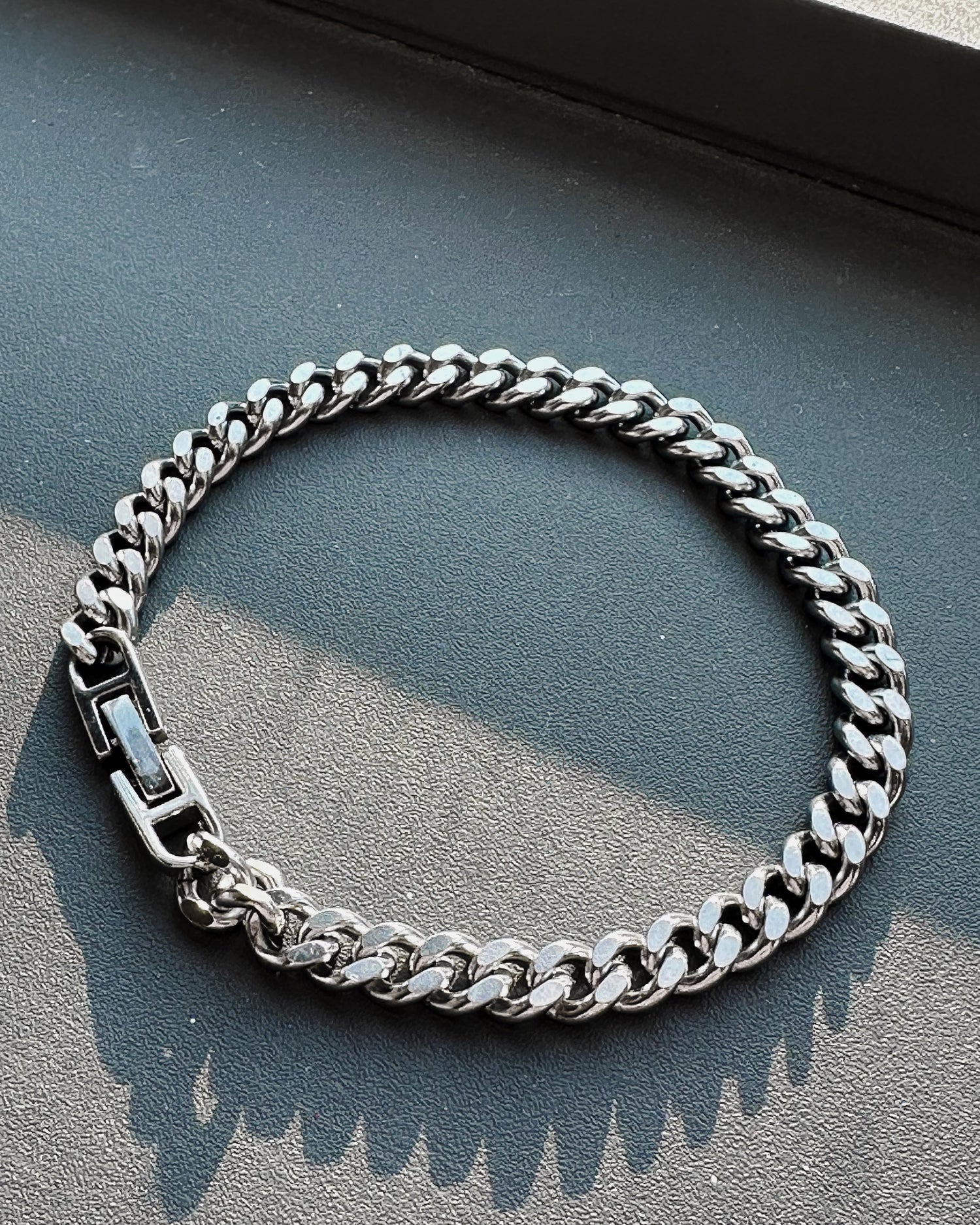 Minimalist Chain Bracelet