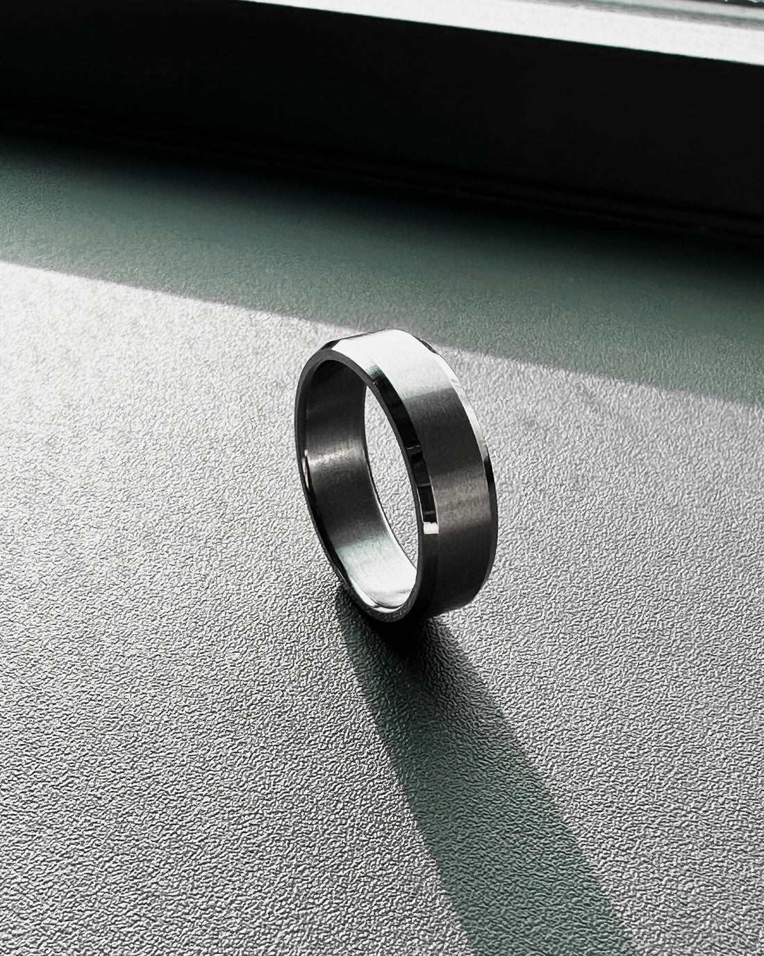 Minimalist Ring