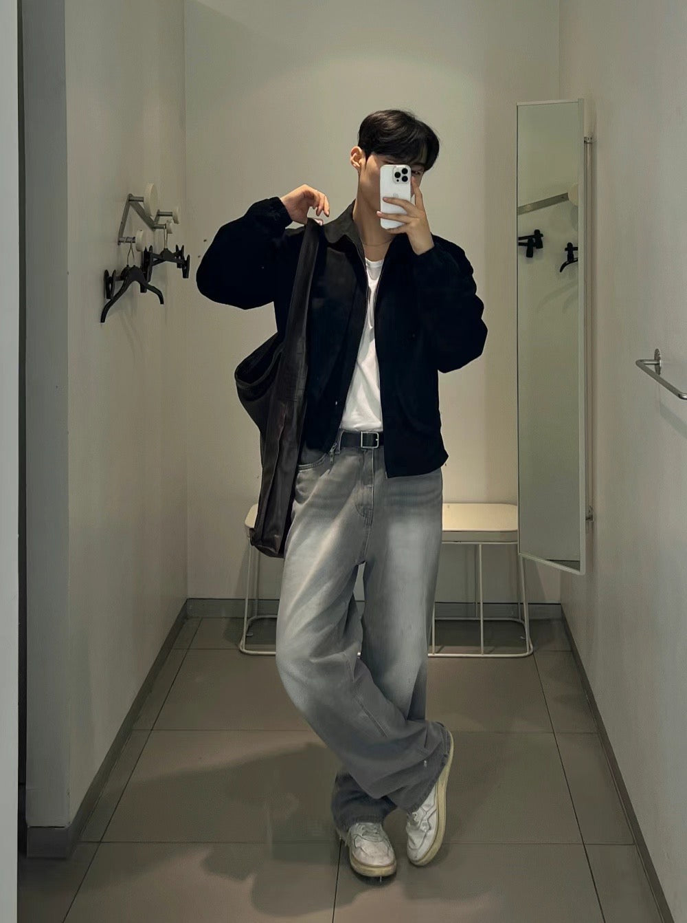 淺灰落地牛仔褲