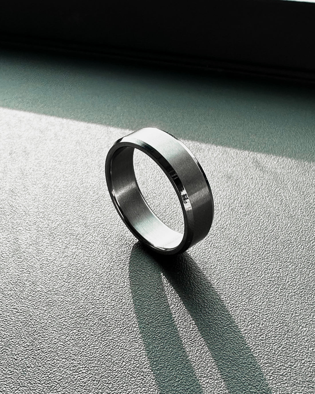 Minimalist Ring