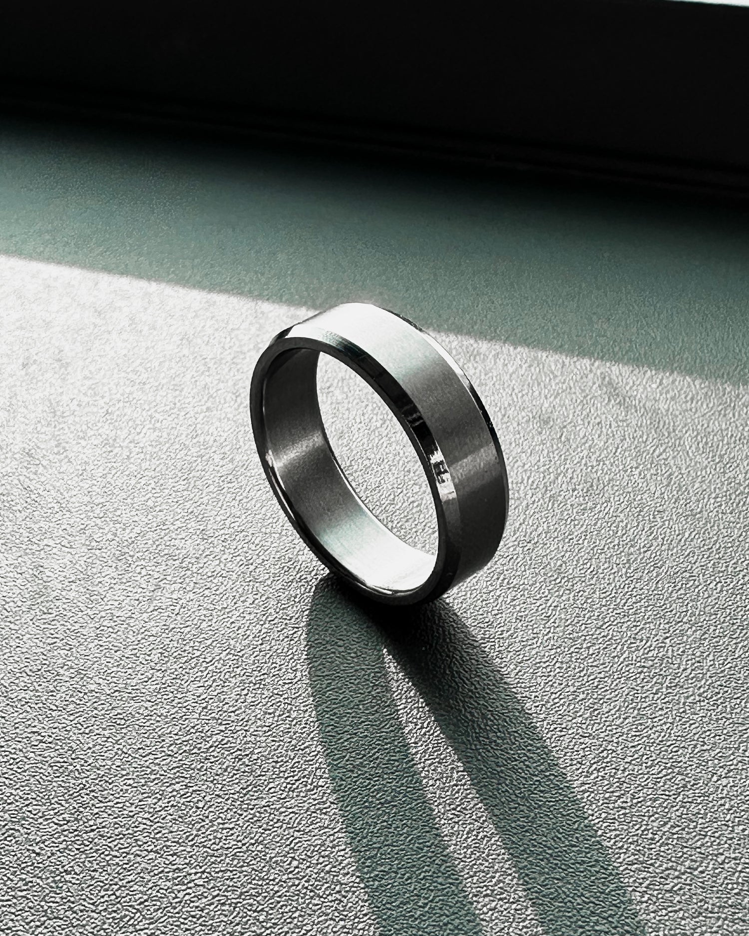 Minimalist Ring