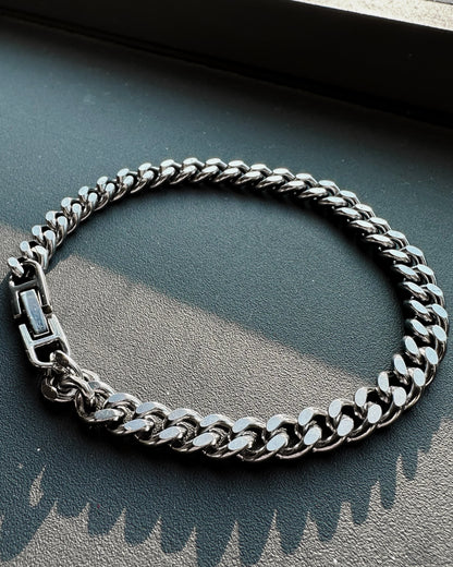 Minimalist Chain Bracelet