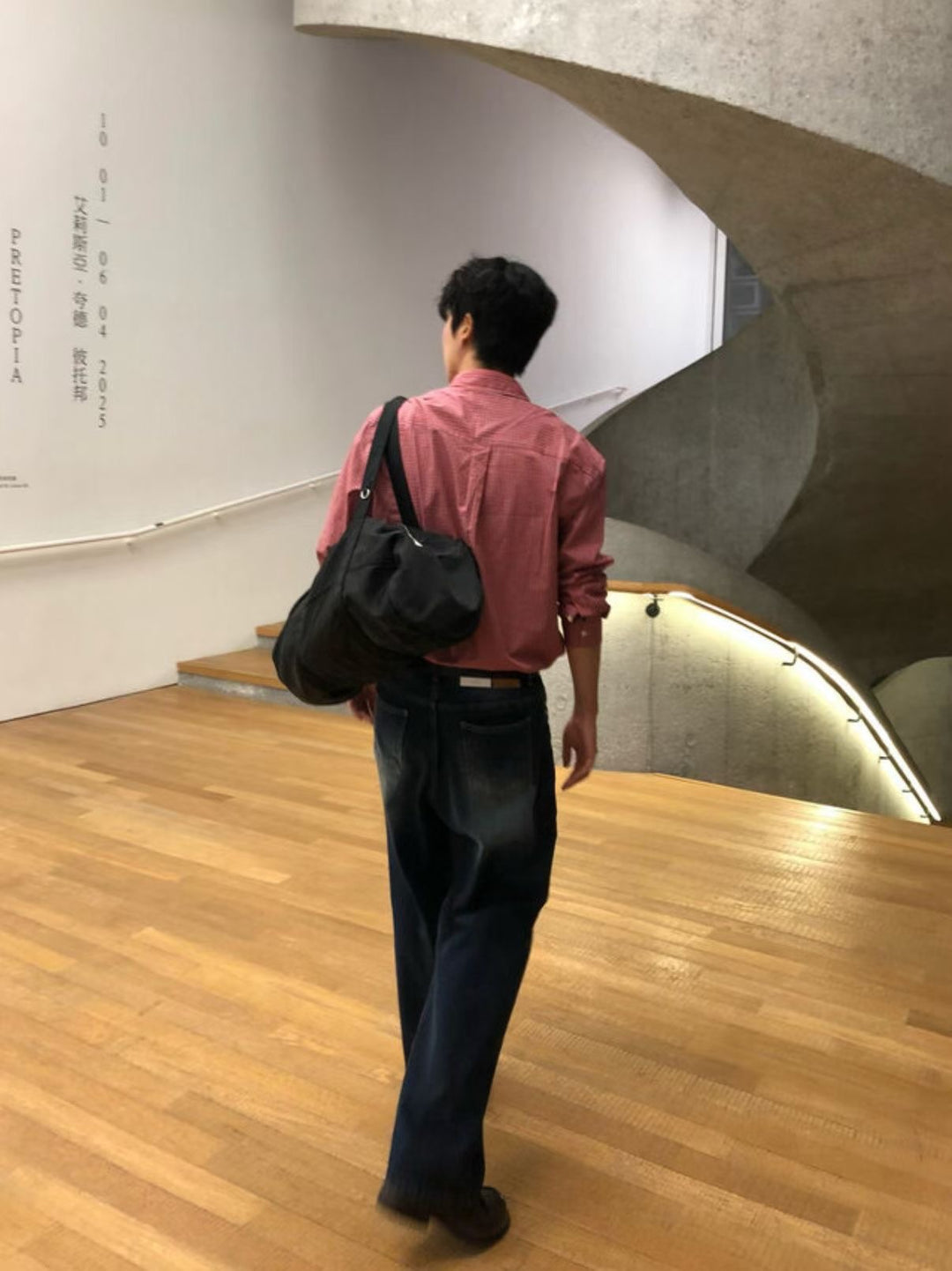 暗藍黑牛仔褲