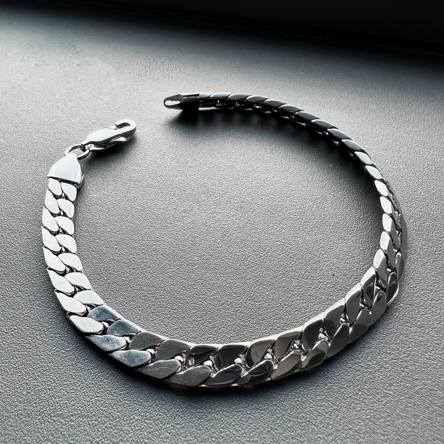 Swirl Chain Bracelet