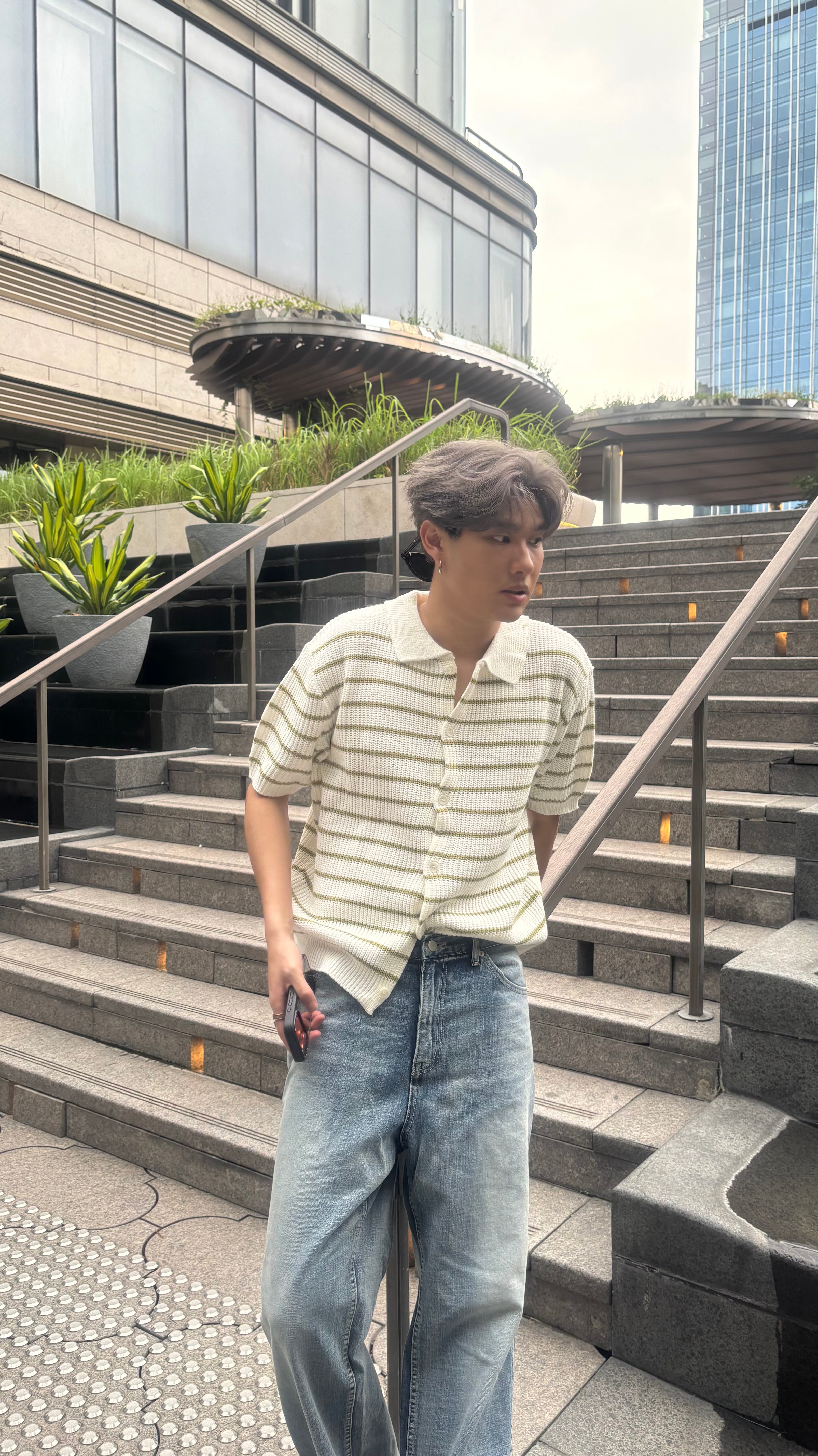 針織間條拼色短袖上衣